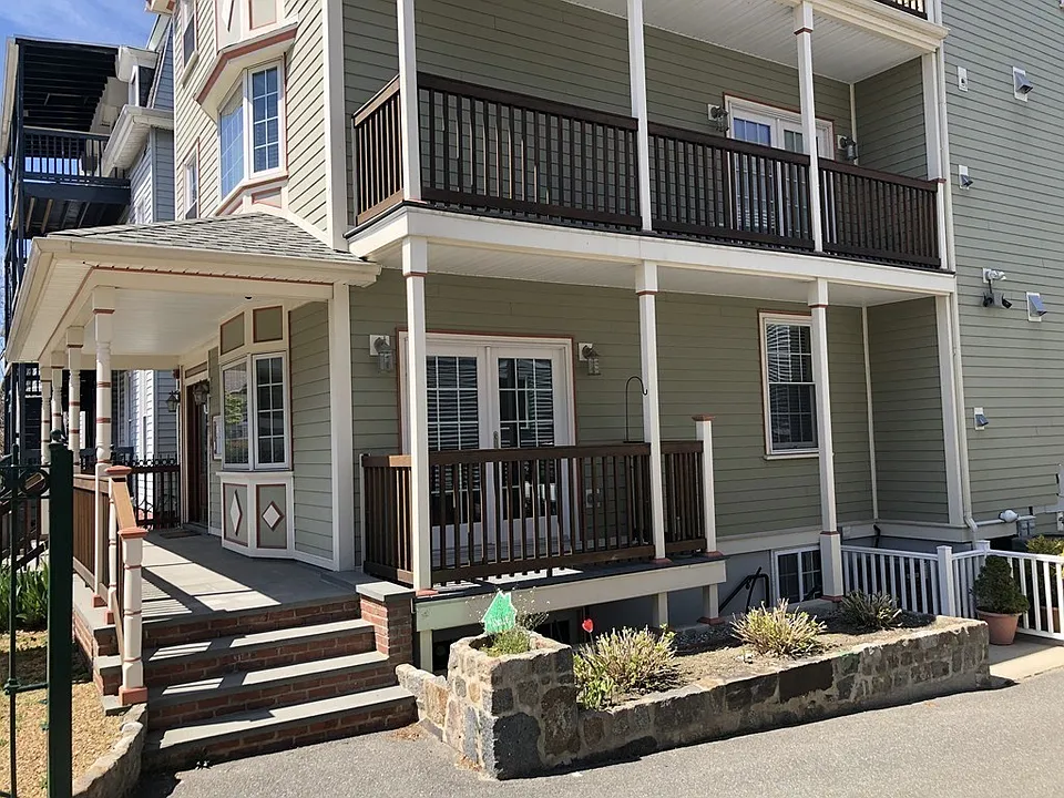 89 Pearl St #1