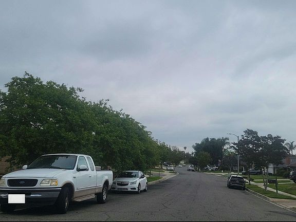 5th image of 9949 Hemlock St