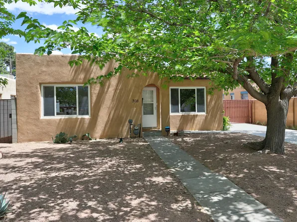 306 Solano Dr NE, Albuquerque, NM 87108