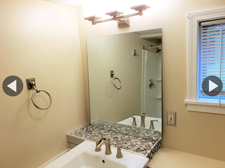 160 Kingston Rd #2 — Photo 15
