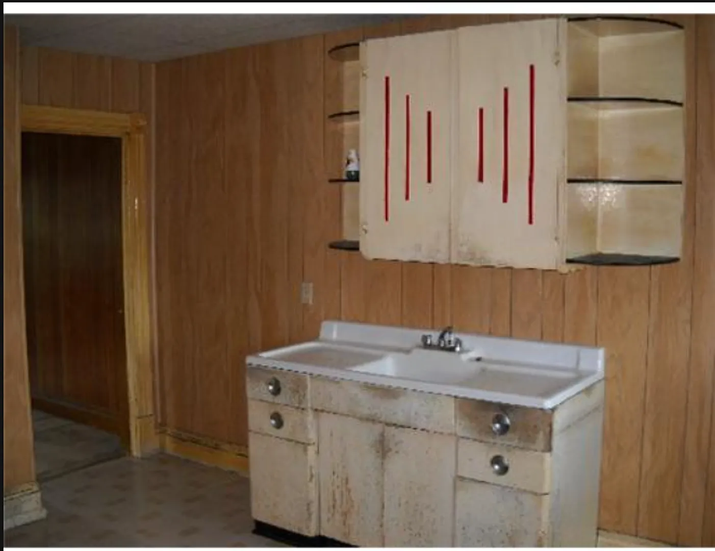 2 Bedroom House Clairton, PA 15025 — Photo 4