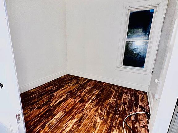 5th image of 254 Landon St