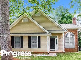 141 Round Keep Ln, Mooresville, NC 28117