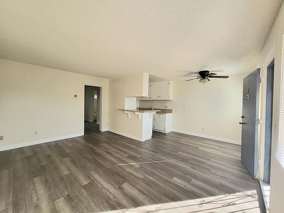 2nd image of 3070 Landis St APT 2