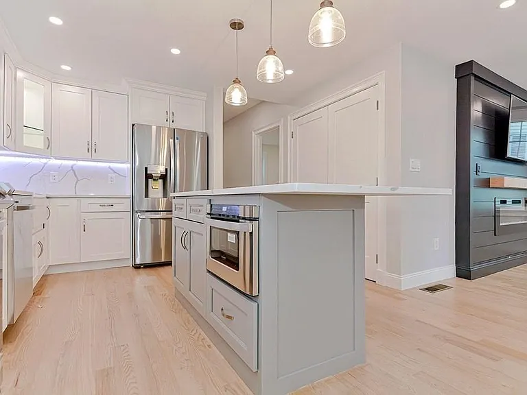 64 Crescent St #1 — Photo 10