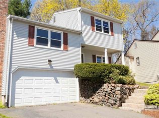 34 Kowal Ct, Newington, CT 06111