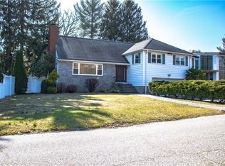 244 Secor Ln, Pelham, NY 10803