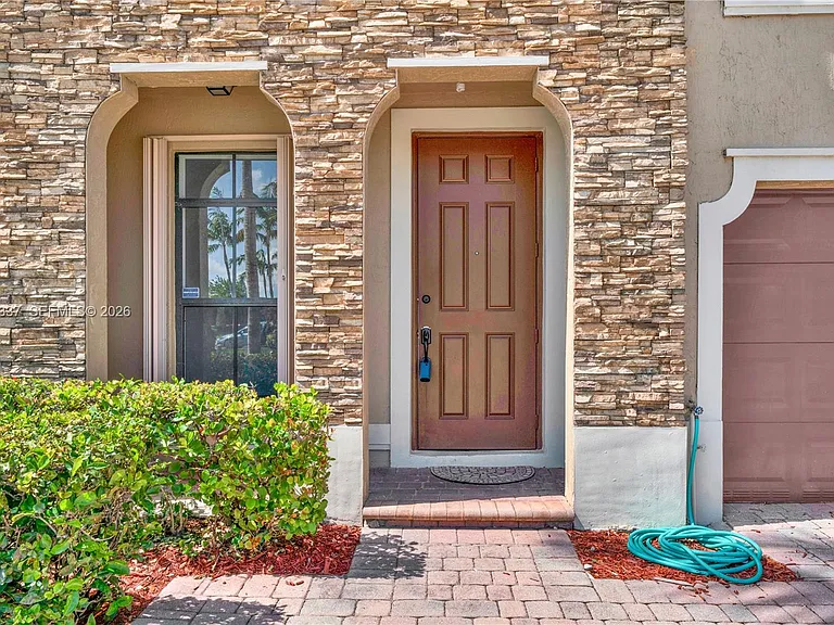 11485 SW 236th Ln #11485 — Photo 2
