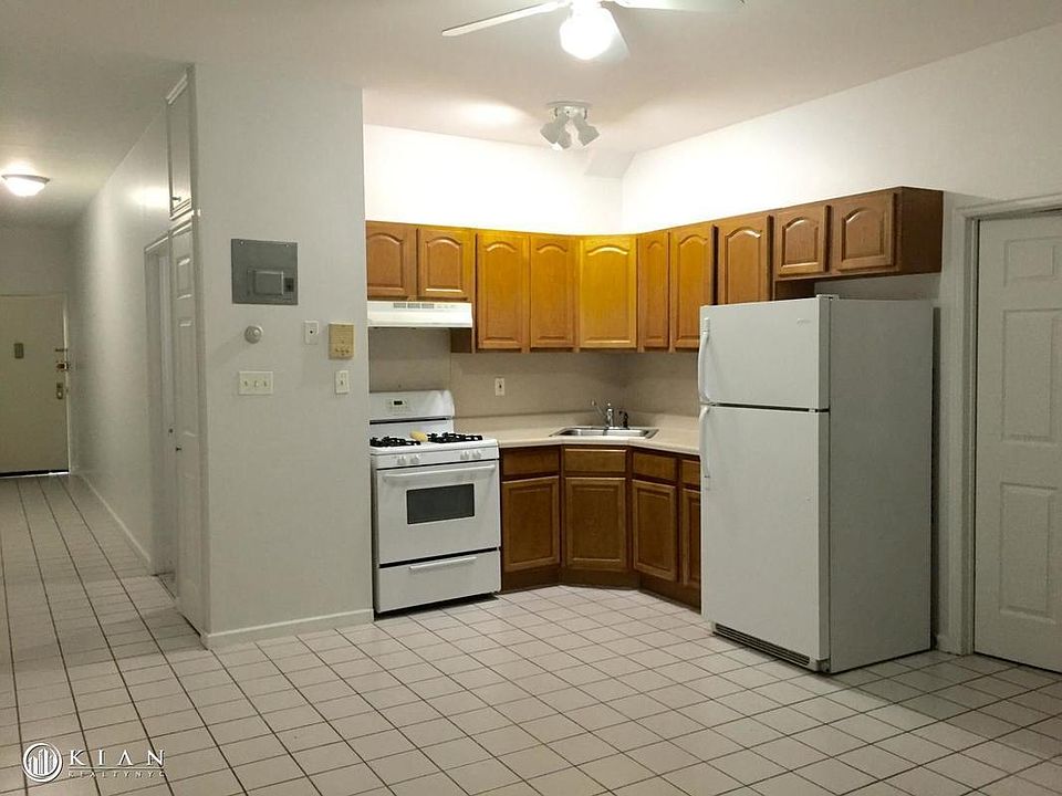 2nd image of 484 45th St APT 3C