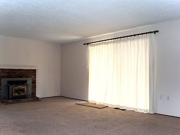 4th image of 1510 Coloma Way