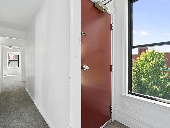 3rd image of 2119 Sidney St Floor 3