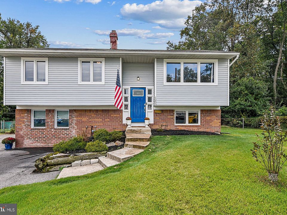 1st image of 1203 Branch Ln