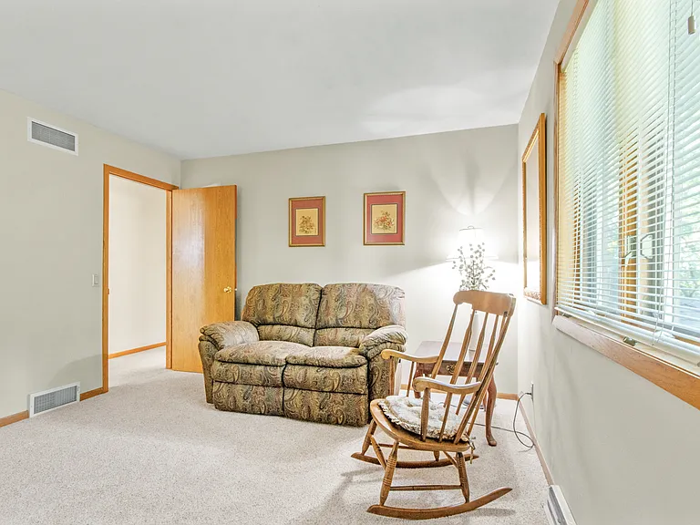 7126 New Washburn Way — Photo 57