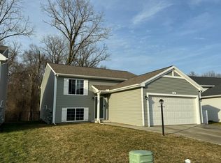 581 Cygnet Lake Dr, Benton Harbor, MI 49022