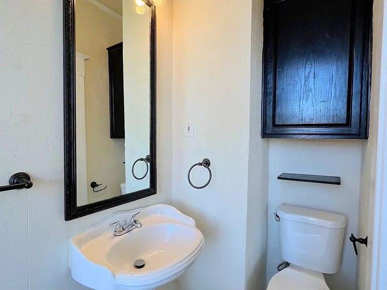 109 NW 20th St #203 — Photo 13