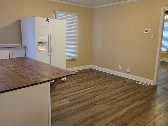 4th image of 420 Peach St APT 2