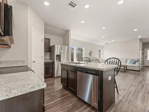13267 Janet Ann Ln, Walker, LA 70785
