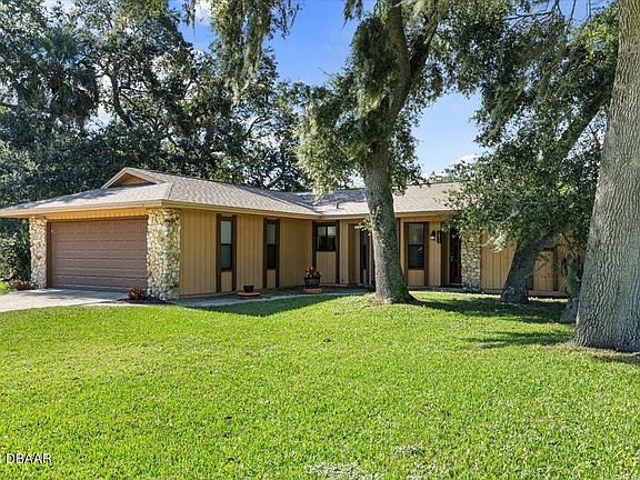 4th image of 1852 Travelers Palm Dr