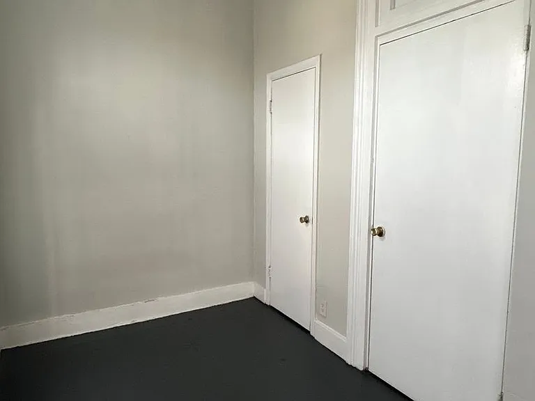 911 N 9th St — Photo 3