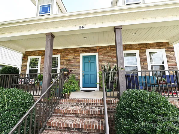 1144 13th Avenue Cir NE, Hickory, NC 28601
