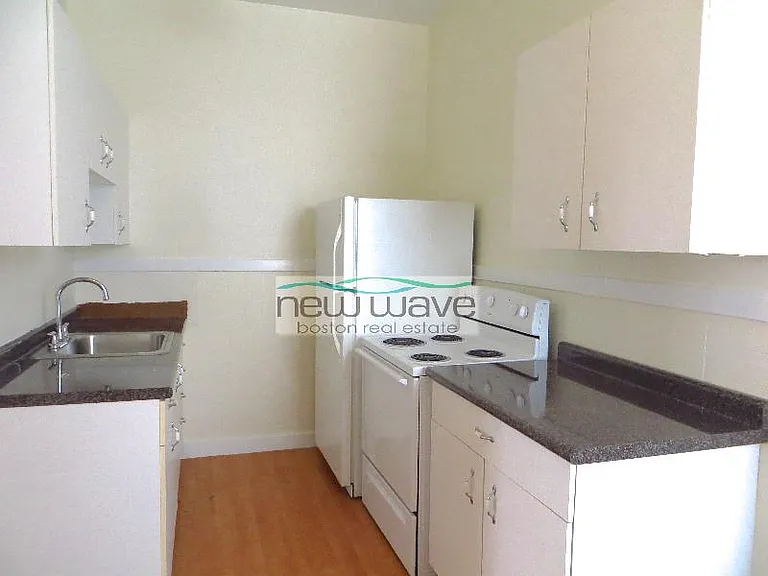 503 Beacon St #14 — Photo 5