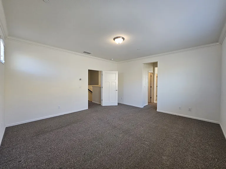 8013 Avanti Dr — Photo 22