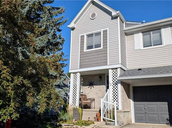 54 Green Valley Dr #12, Kitchener, ON N2P 2A1
