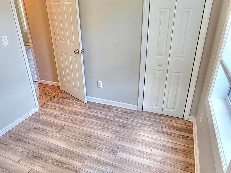 9248 9th Ave — Photo 26