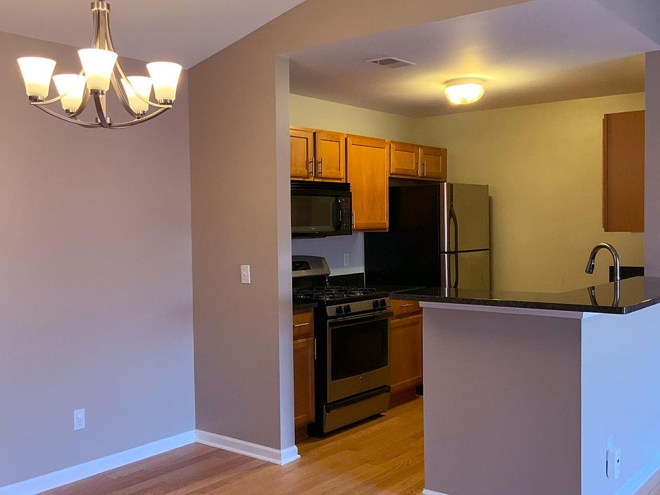 1st image of 1561 Addington Ln