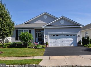 15 Newton Ct, Columbus, NJ 08022