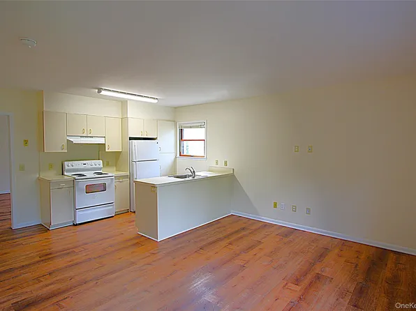 3115 Albany Post Rd APT 2, Buchanan, NY 10511