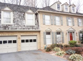 5361 Lake Normandy Ct, Fairfax, VA 22030