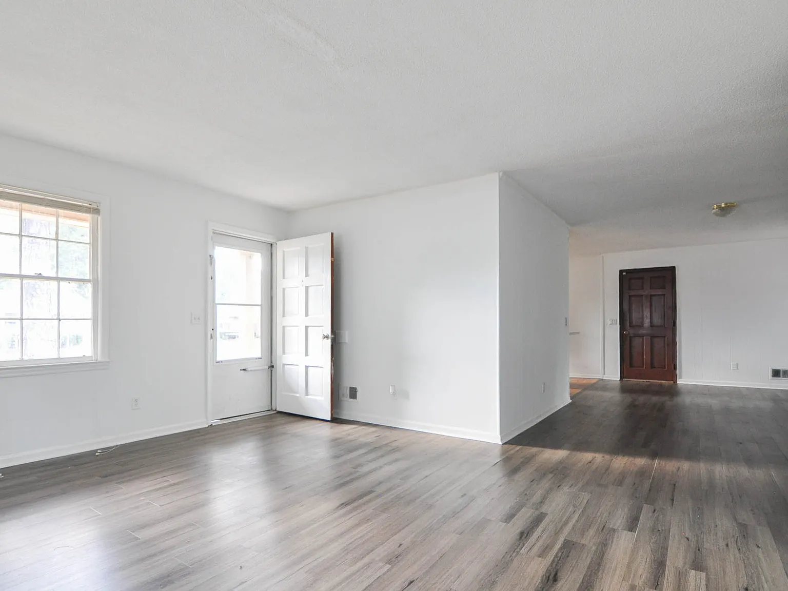 3 bed, 1400 sqft, $1,595 — Photo 3