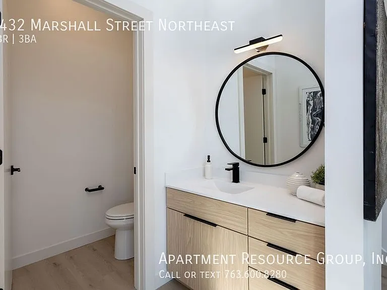 1432 Marshall St NE — Photo 6
