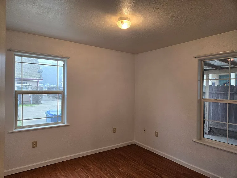 585 South Ave — Photo 6