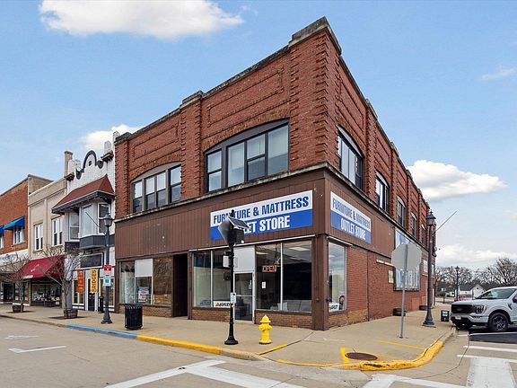 5th image of 1040 1st Center Ave