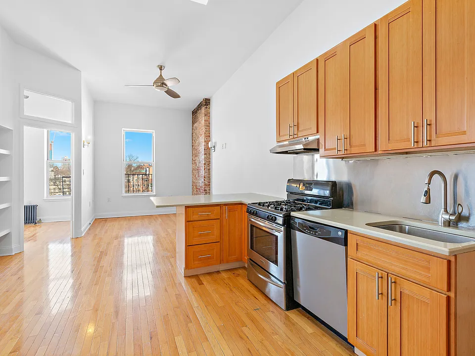 477 3rd St #5B