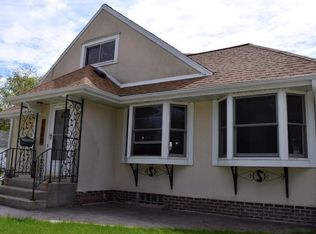 1253 W 6th St, Winona, MN 55987