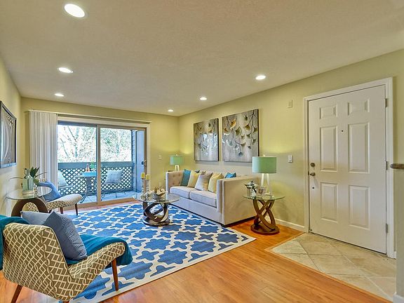 2nd image of 1124 Yarwood Ct