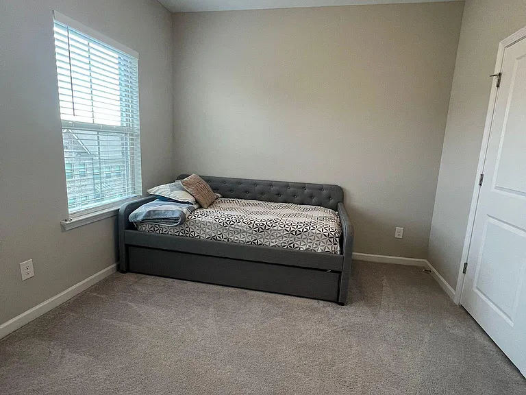 322 Commons Ave — Photo 11