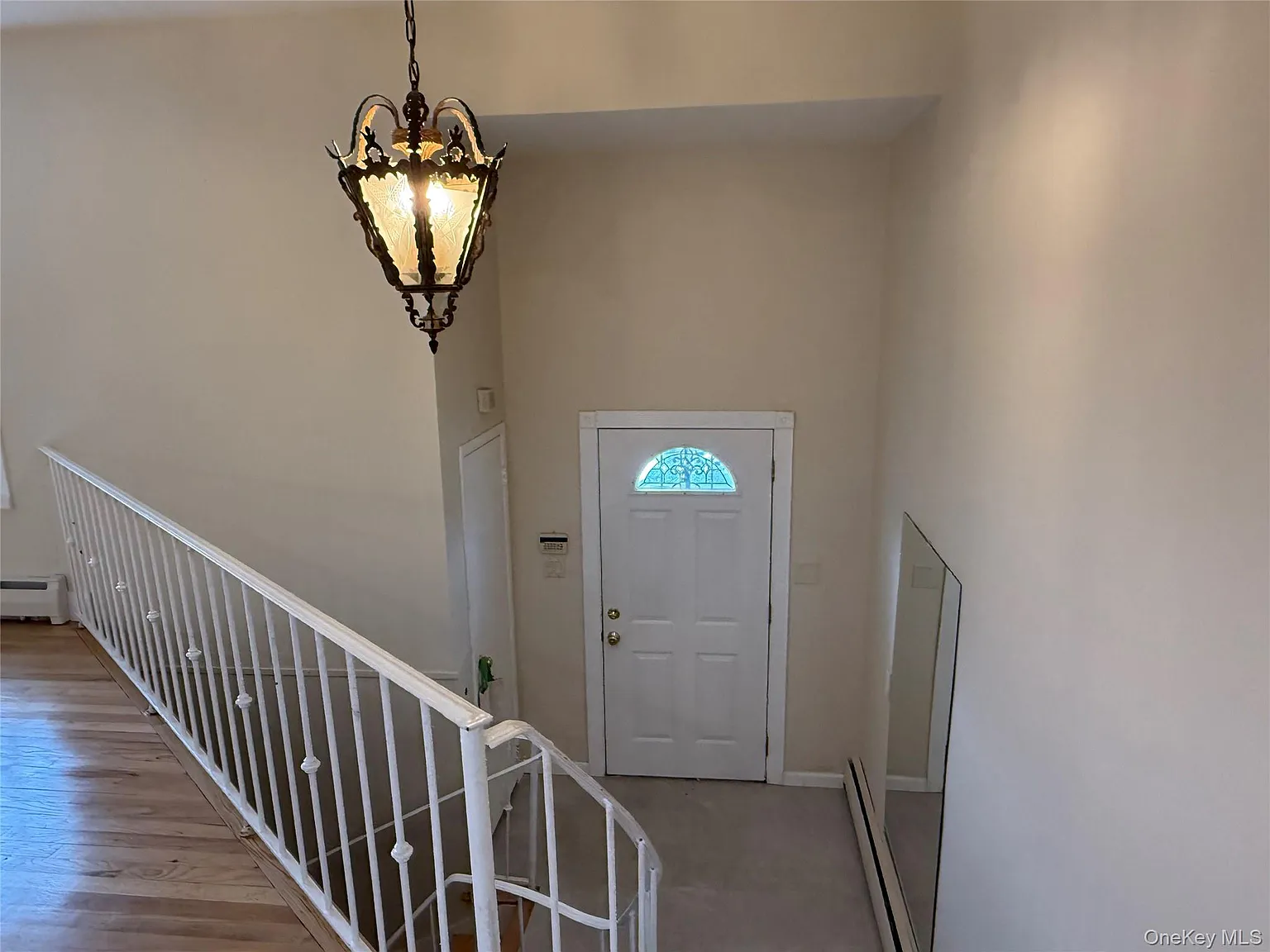 3 bed, 2.0 bath, 1500 sqft, $3,500 — Photo 4