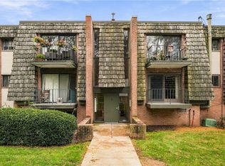 322 Forest Green Dr #322, Coraopolis, PA 15108