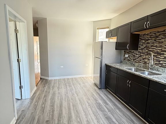 4th image of 7552 S Harvard Ave #2
