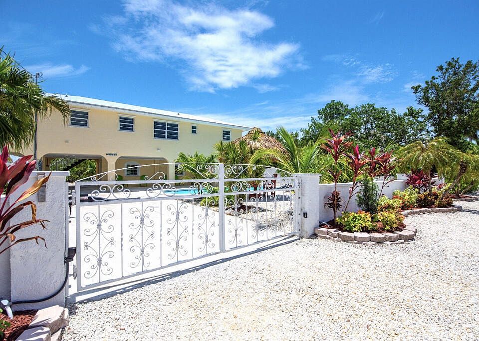1st image of 17226 Jamaica Ln