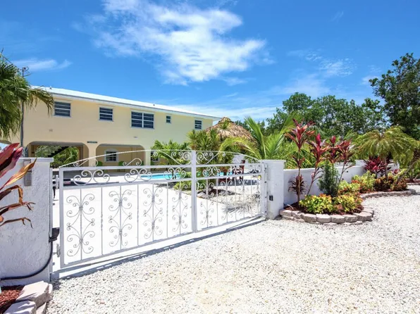 17226 Jamaica Ln, Sugarloaf Key, FL 33042
