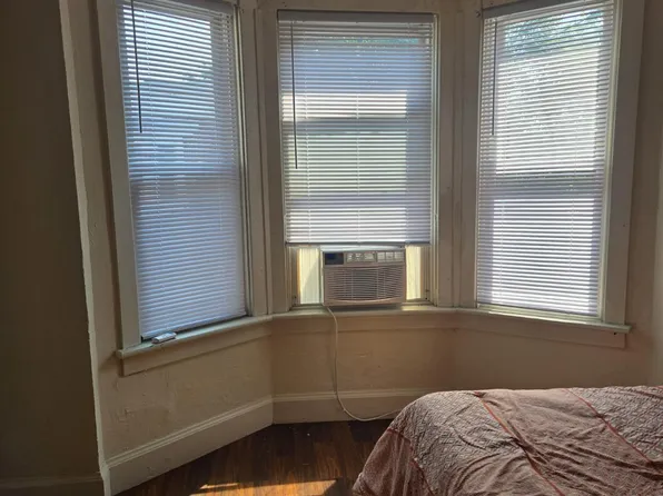 2612 Agate St Room 1, Harrisburg, PA 17110