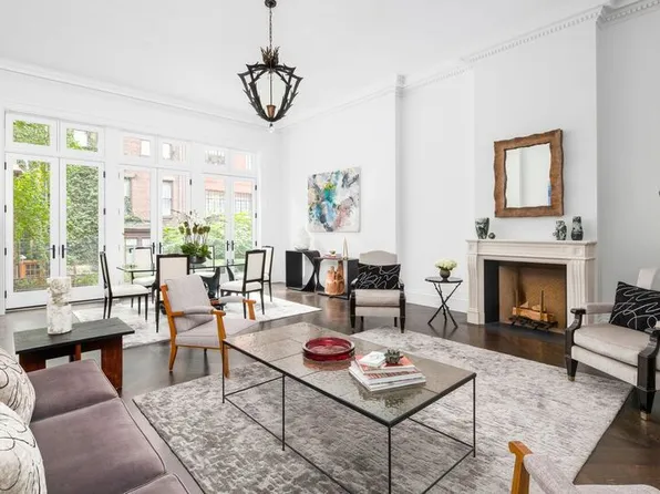 14 East 11th Street image 1 of 20