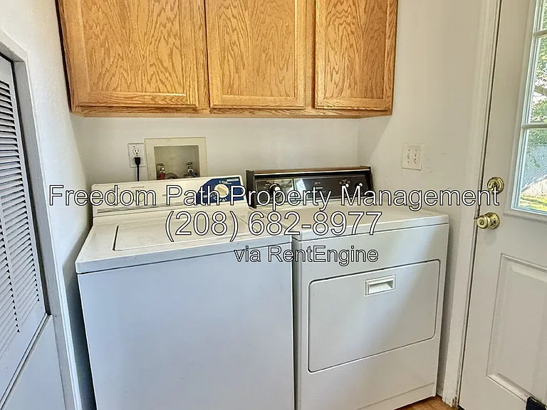715 W Mikies Pl — Photo 18