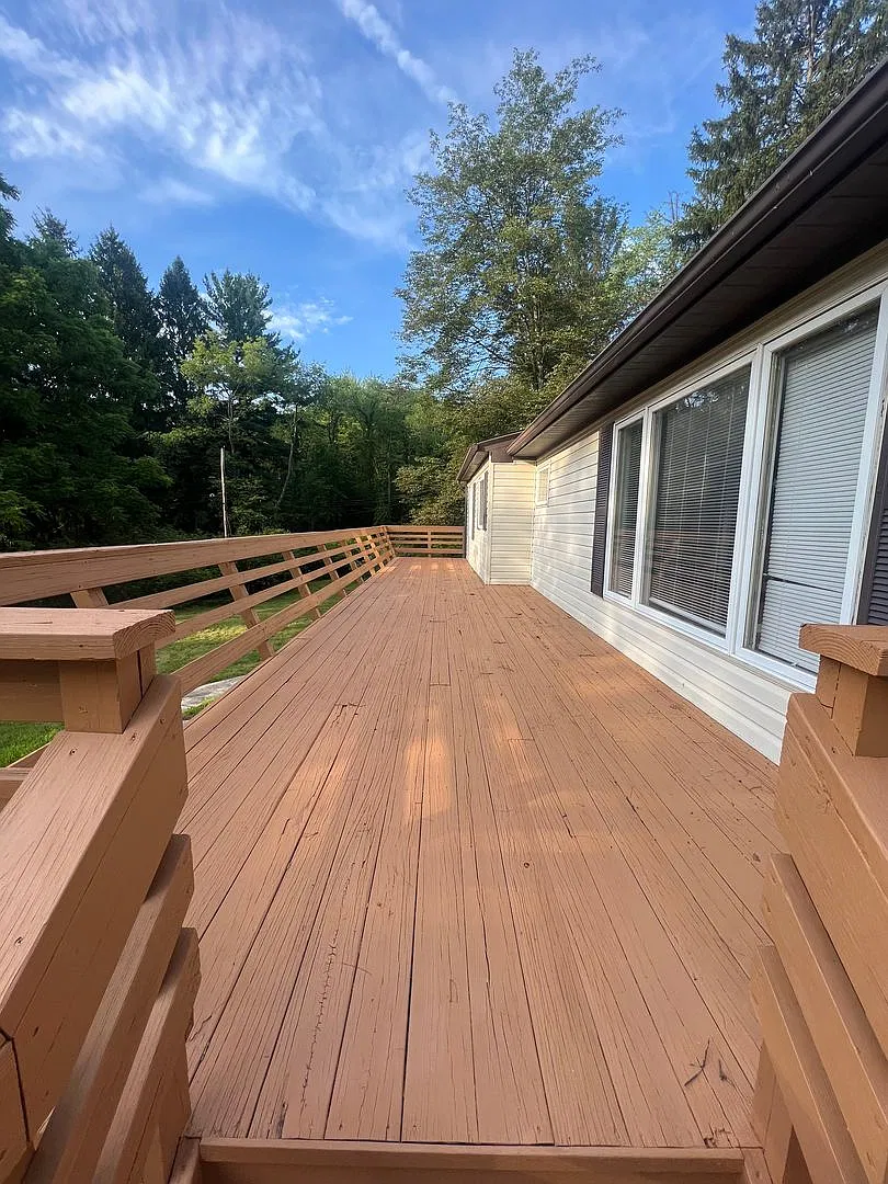 Private retreat in Cranberry offering 3 bedrooms, 2-bathrooms — Photo 4