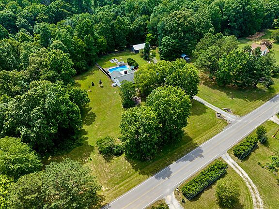 2nd image of 2552 Farms Cir